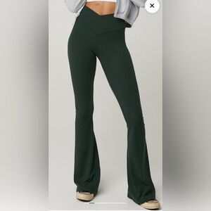 OFFLINE by aerie Real Me High Waisted Crossover Flare Leggings Small
